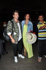 Bipasha Basu, Karan Singh Grover snapped at airport on 7th May 2016